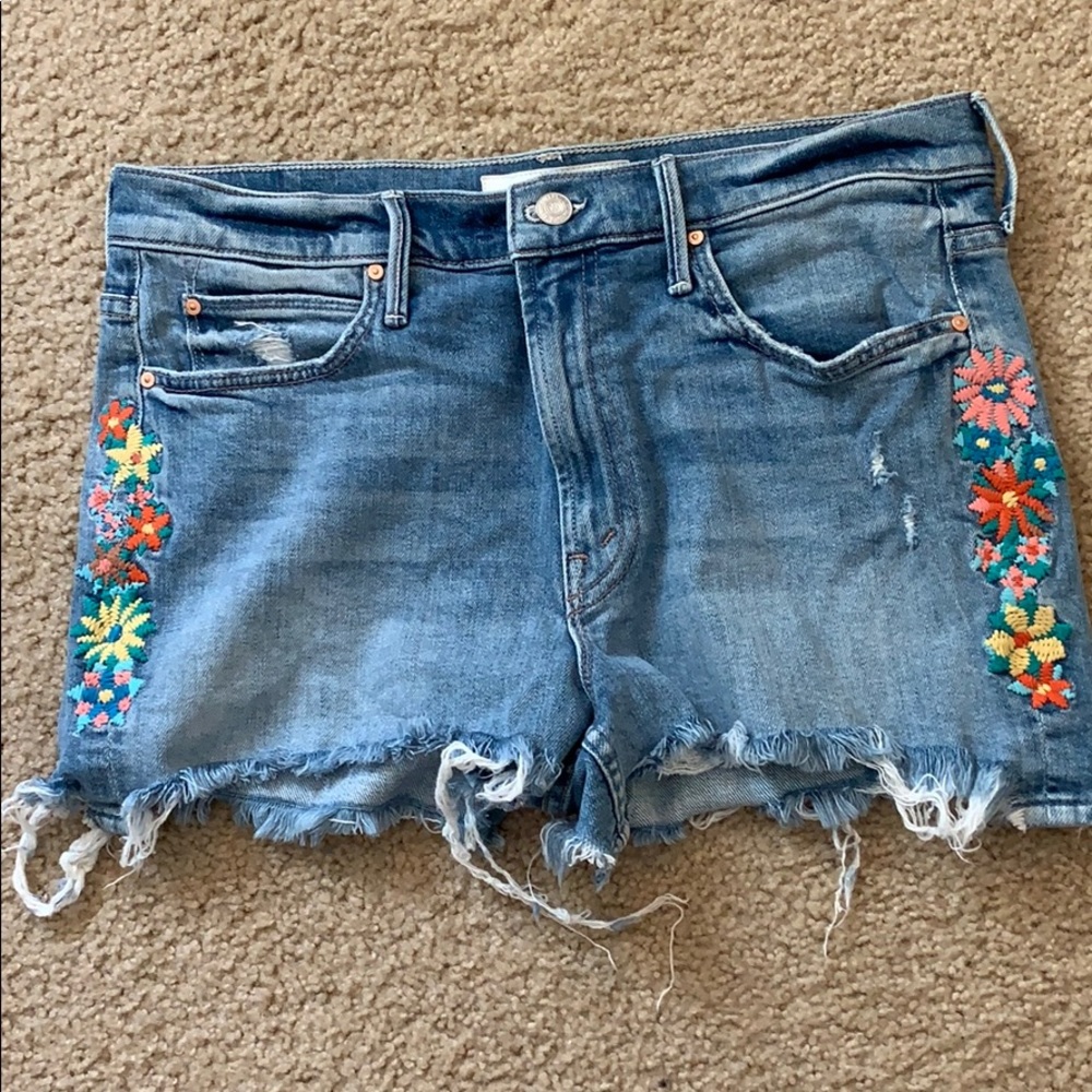 Mother jean shorts - flower embroidery